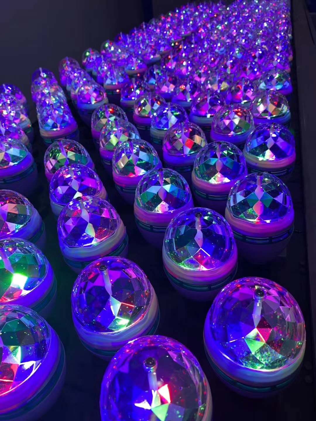 RGB Rotatiing led bulb(图3)